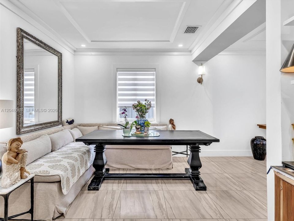 For Sale: $880,000 (3 beds, 2 baths, 1937 Square Feet)