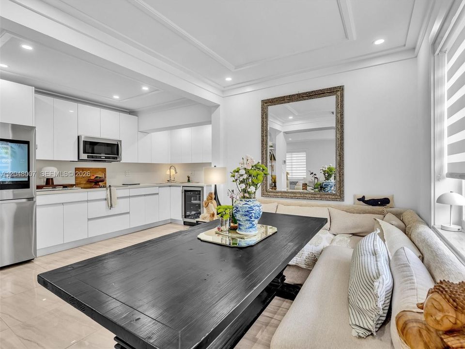 For Sale: $880,000 (3 beds, 2 baths, 1937 Square Feet)