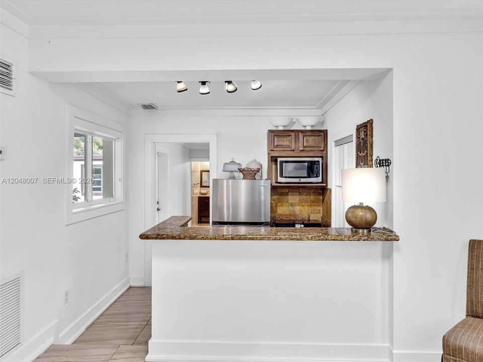 For Sale: $880,000 (3 beds, 2 baths, 1937 Square Feet)