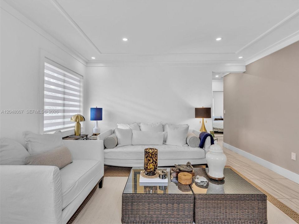 For Sale: $880,000 (3 beds, 2 baths, 1937 Square Feet)