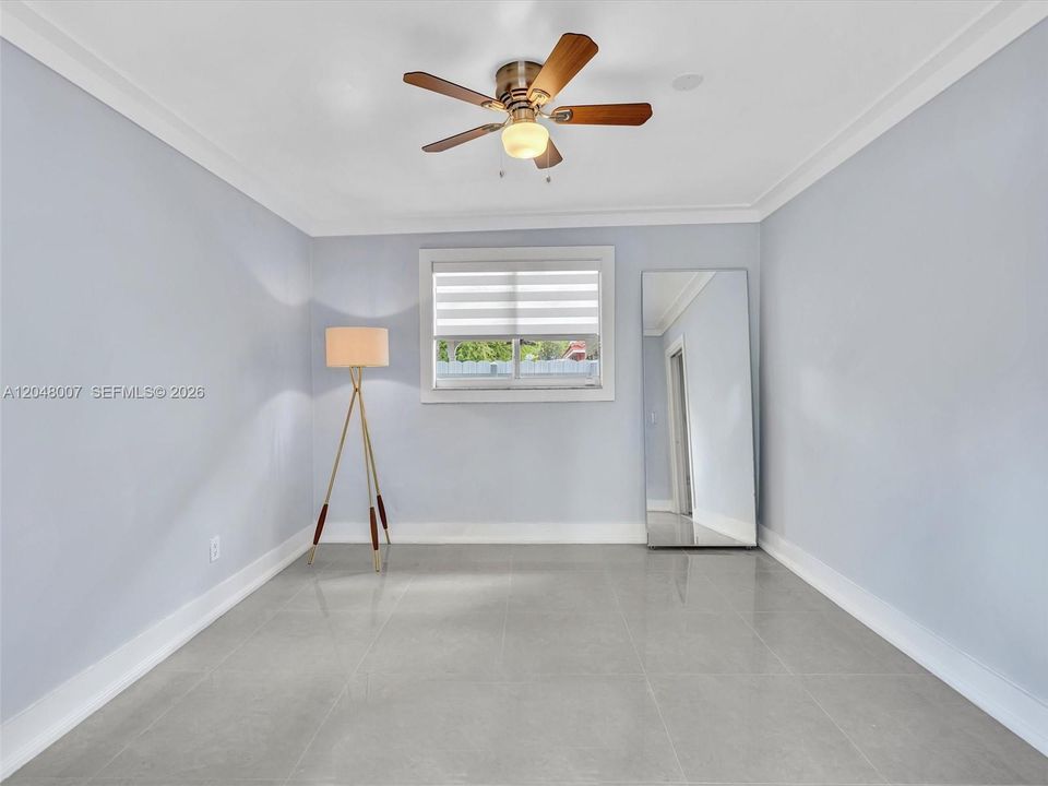 For Sale: $880,000 (3 beds, 2 baths, 1937 Square Feet)