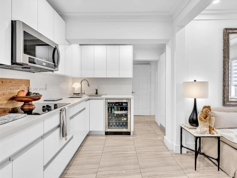 For Sale: $880,000 (3 beds, 2 baths, 1937 Square Feet)