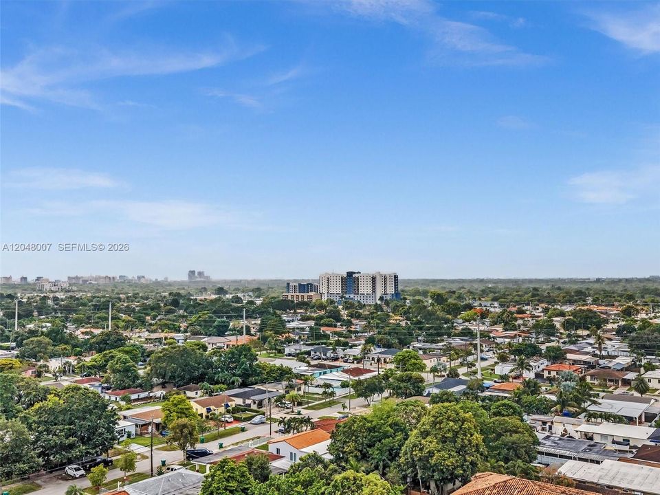 For Sale: $880,000 (3 beds, 2 baths, 1937 Square Feet)