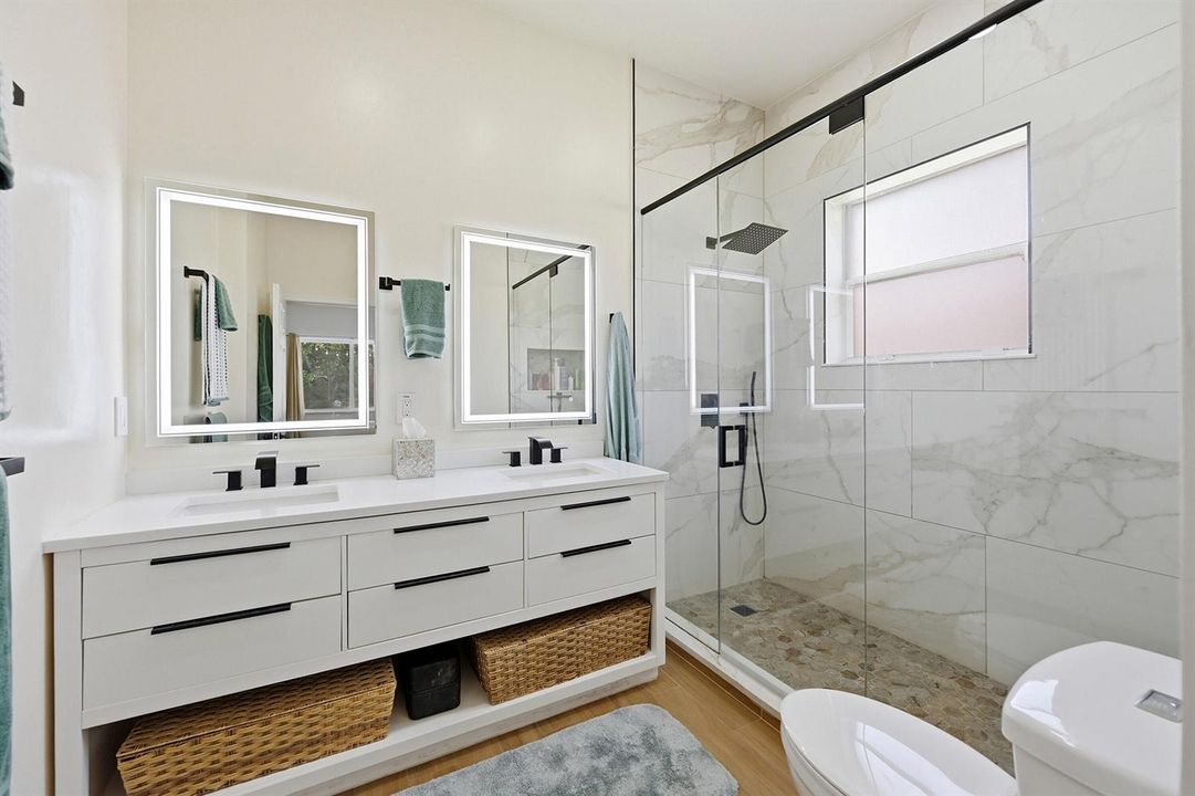 30_bathroom