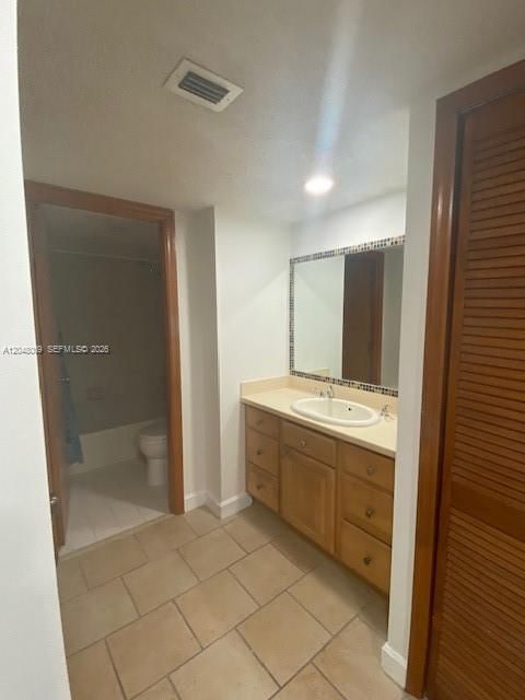 For Sale: $360,000 (2 beds, 2 baths, 1251 Square Feet)