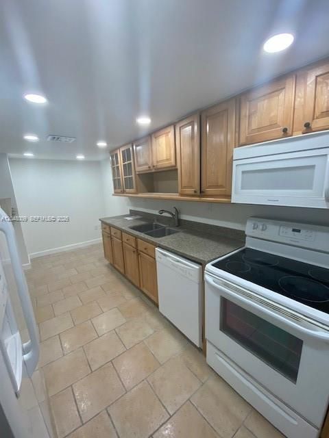 For Sale: $360,000 (2 beds, 2 baths, 1251 Square Feet)