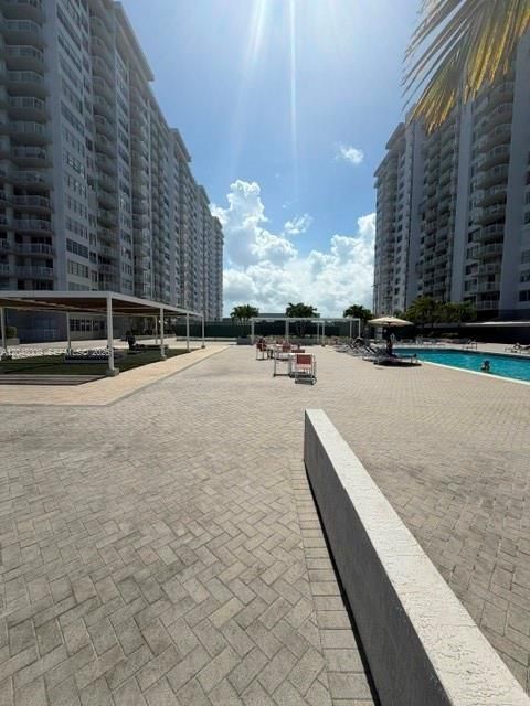 For Sale: $360,000 (2 beds, 2 baths, 1251 Square Feet)