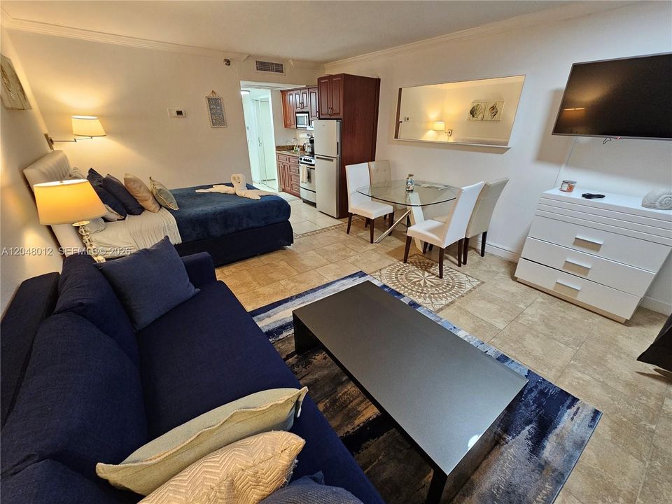 For Sale: $159,000 (0 beds, 1 baths, 360 Square Feet)