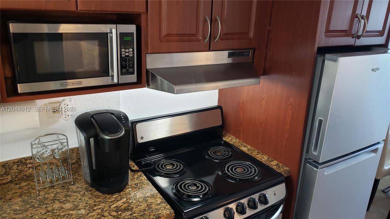 For Sale: $159,000 (0 beds, 1 baths, 360 Square Feet)