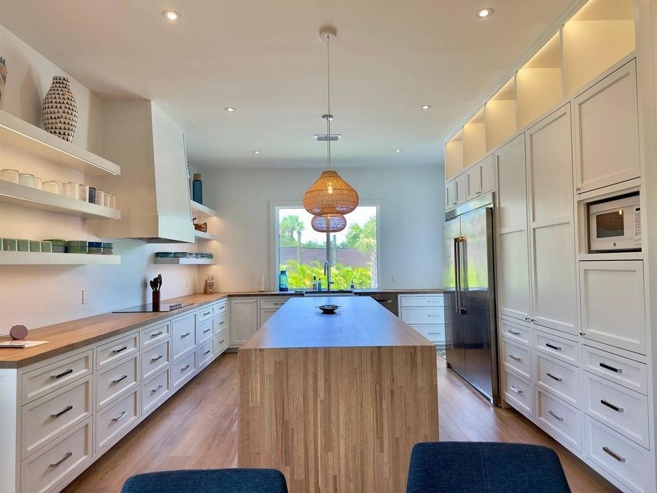 full kitchen - main house 1