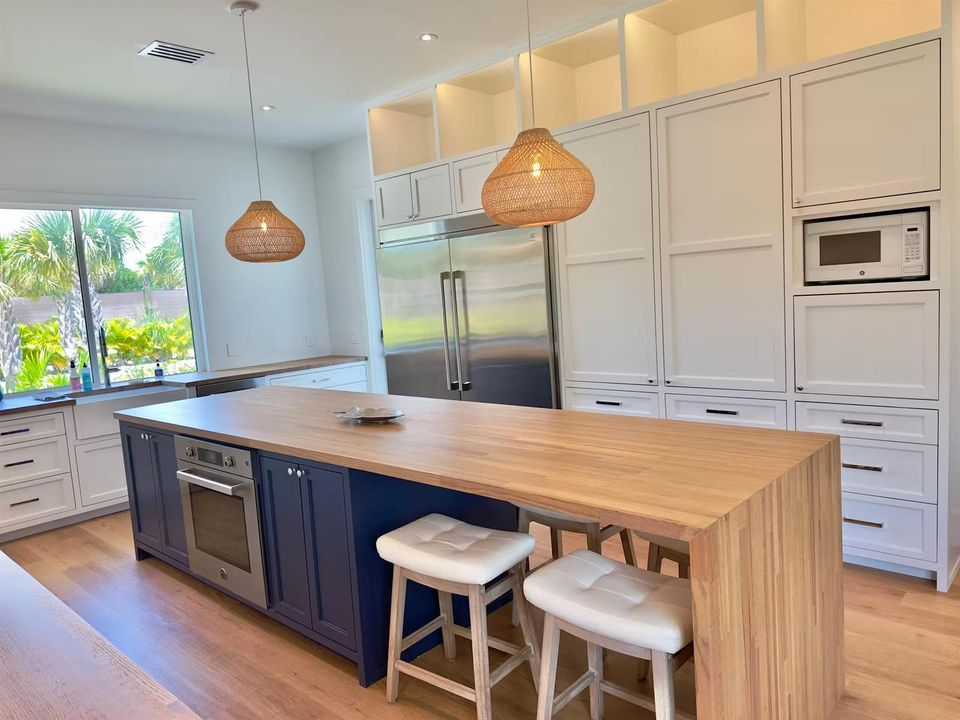 full kitchen - main house 3