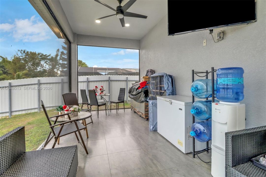 For Sale: $606,500 (3 beds, 2 baths, 1800 Square Feet)