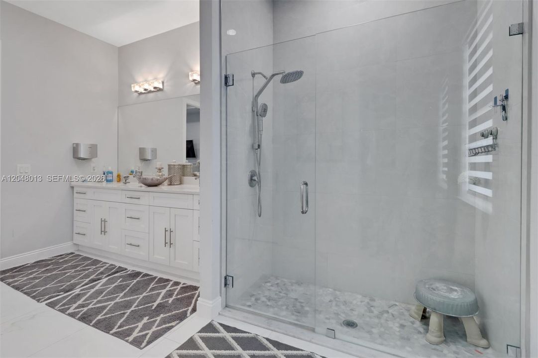 For Sale: $606,500 (3 beds, 2 baths, 1800 Square Feet)