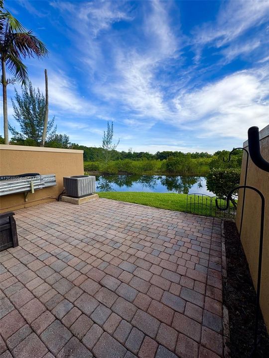 For Rent: $3,100 (3 beds, 2 baths, 1613 Square Feet)