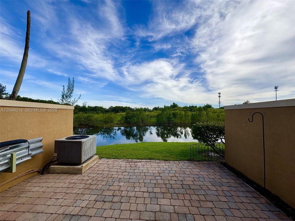 For Rent: $3,100 (3 beds, 2 baths, 1613 Square Feet)