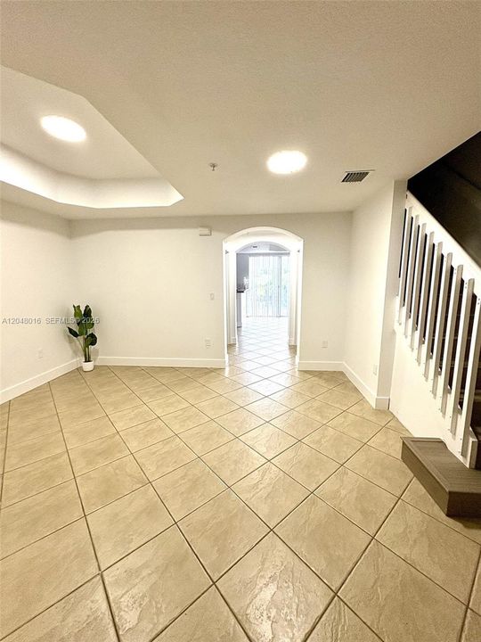 For Rent: $3,100 (3 beds, 2 baths, 1613 Square Feet)