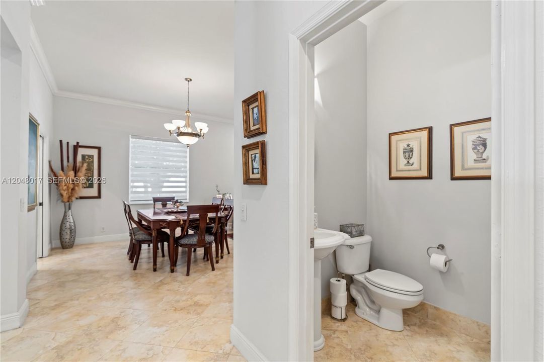 For Rent: $5,450 (4 beds, 2 baths, 2115 Square Feet)