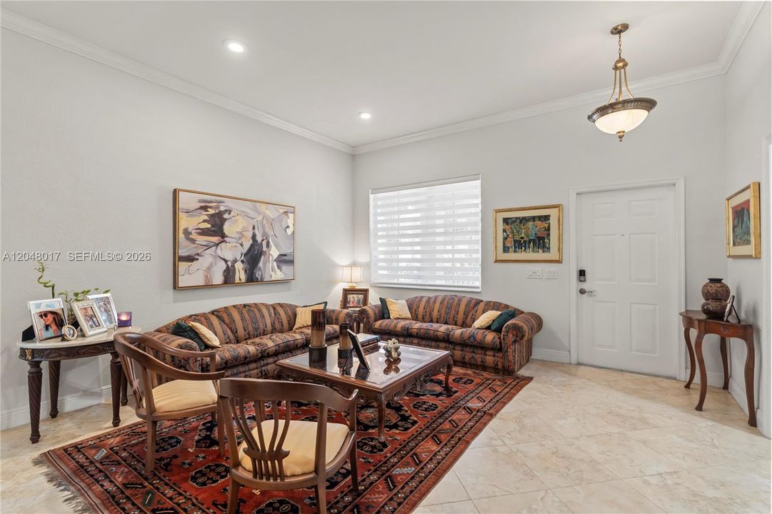 For Rent: $5,450 (4 beds, 2 baths, 2115 Square Feet)