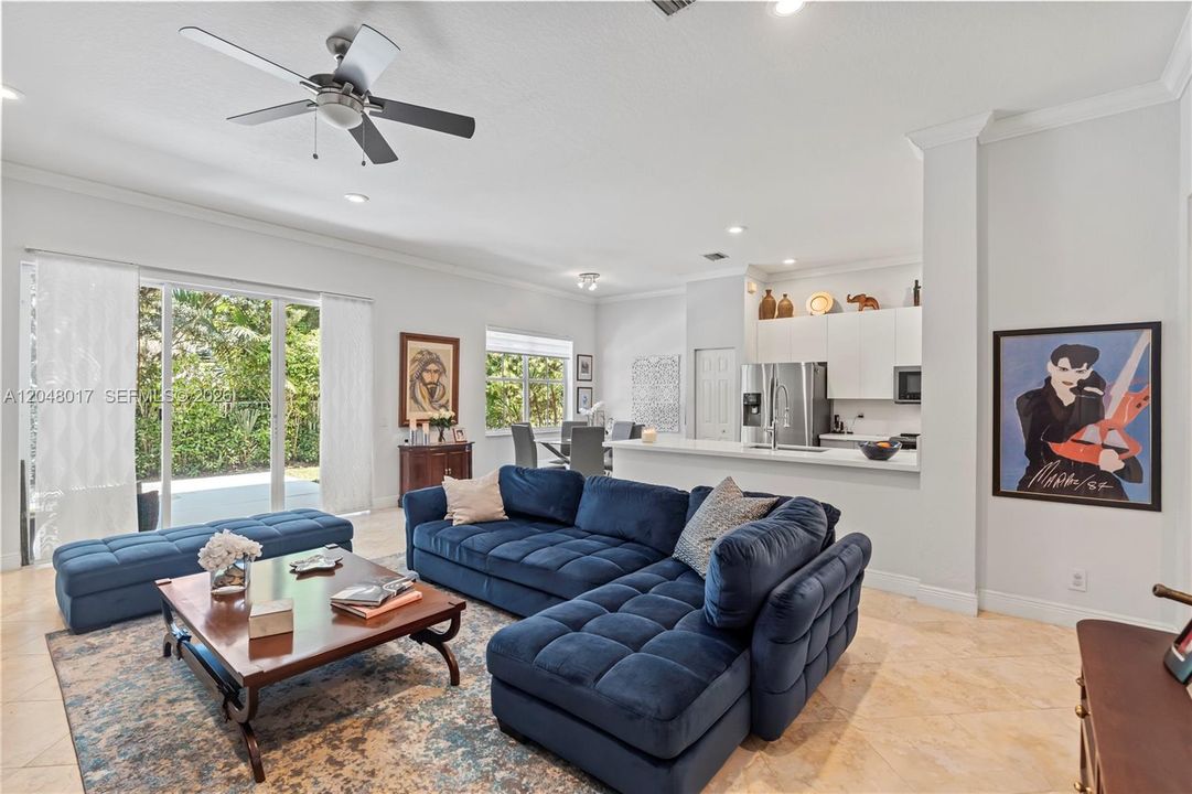 For Rent: $5,450 (4 beds, 2 baths, 2115 Square Feet)