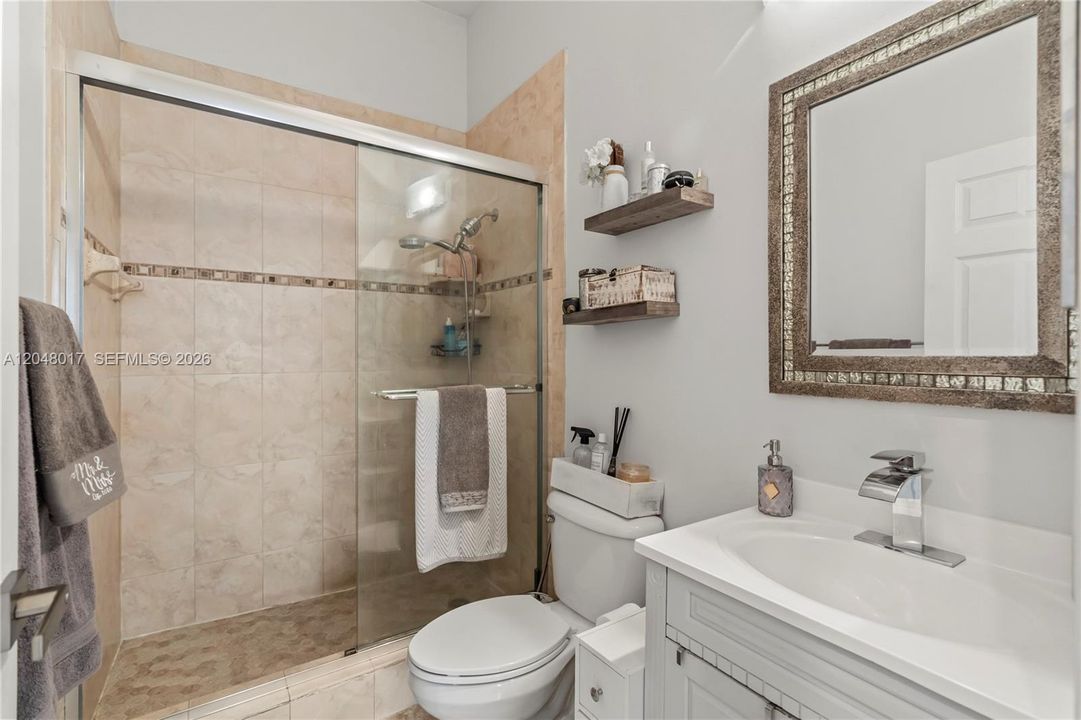 For Rent: $5,450 (4 beds, 2 baths, 2115 Square Feet)