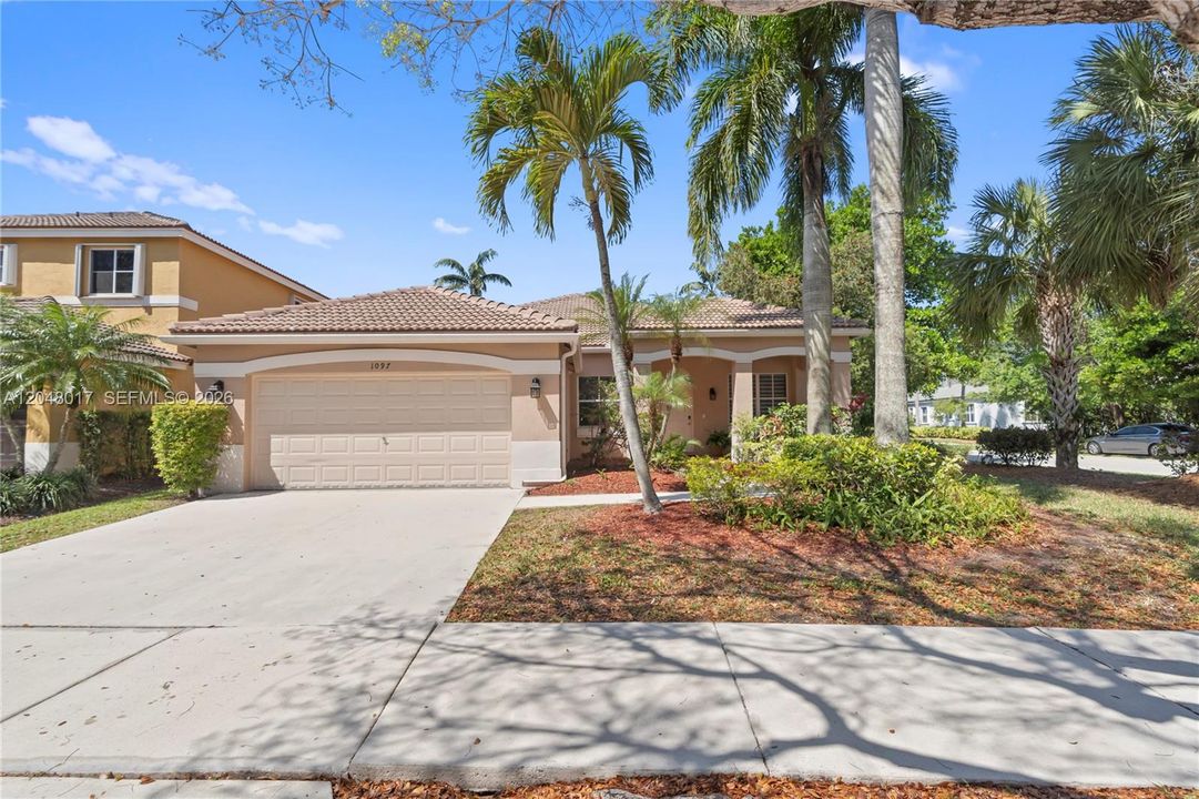 For Rent: $5,450 (4 beds, 2 baths, 2115 Square Feet)