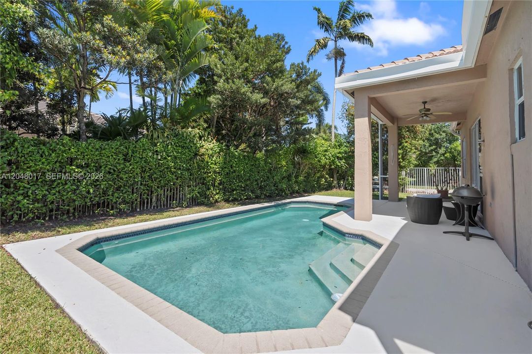 For Rent: $5,450 (4 beds, 2 baths, 2115 Square Feet)