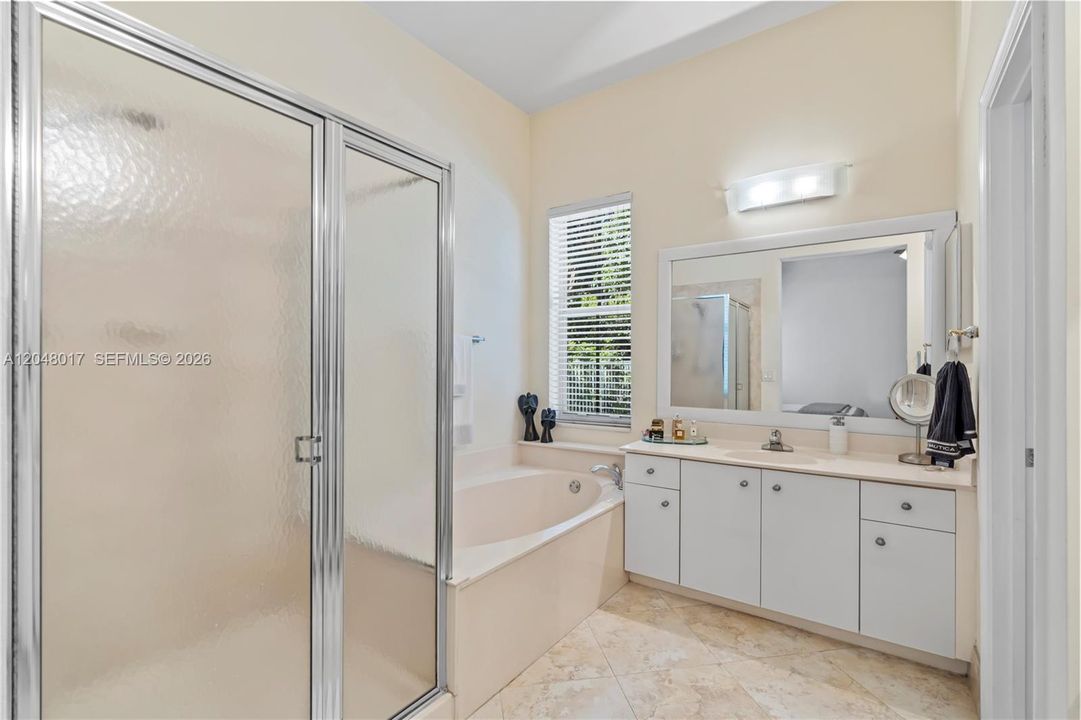 For Rent: $5,450 (4 beds, 2 baths, 2115 Square Feet)