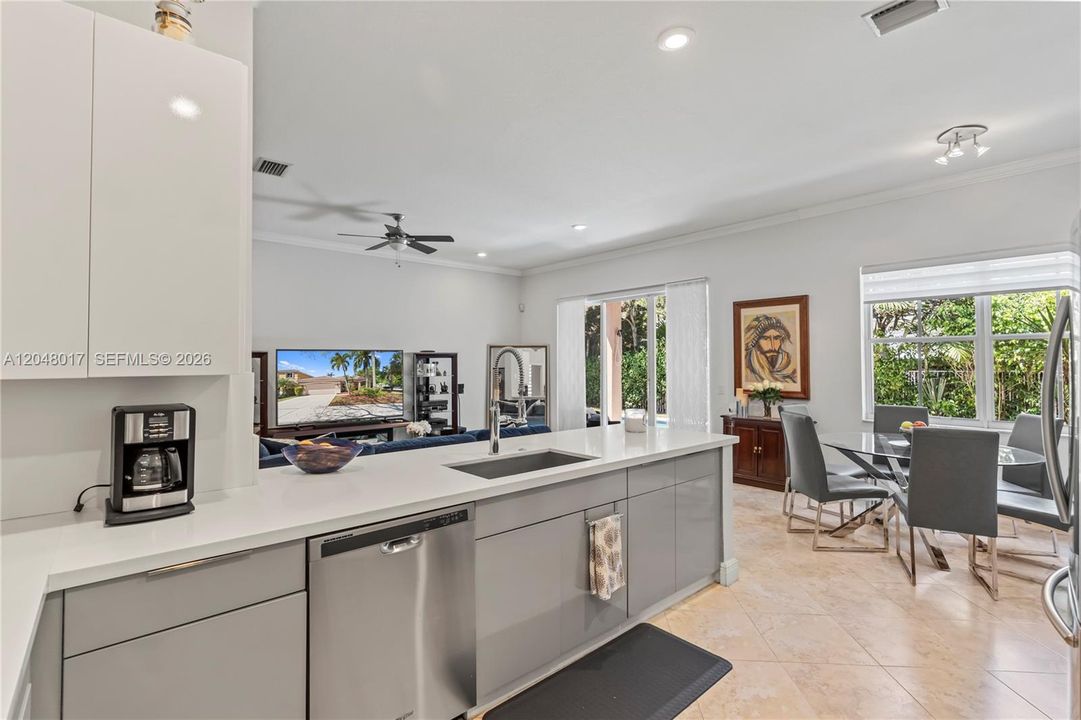 For Rent: $5,450 (4 beds, 2 baths, 2115 Square Feet)