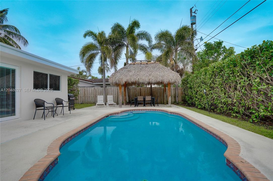 For Rent: $4,940 (3 beds, 2 baths, 1750 Square Feet)