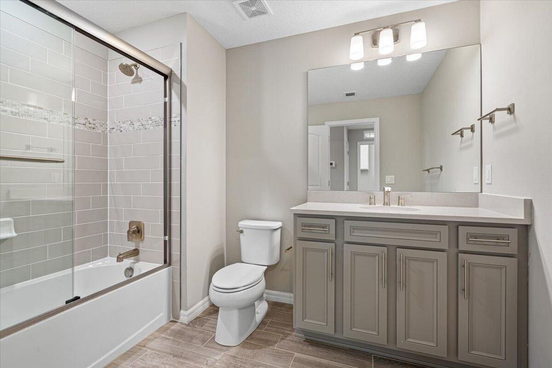 2nd Bathroom