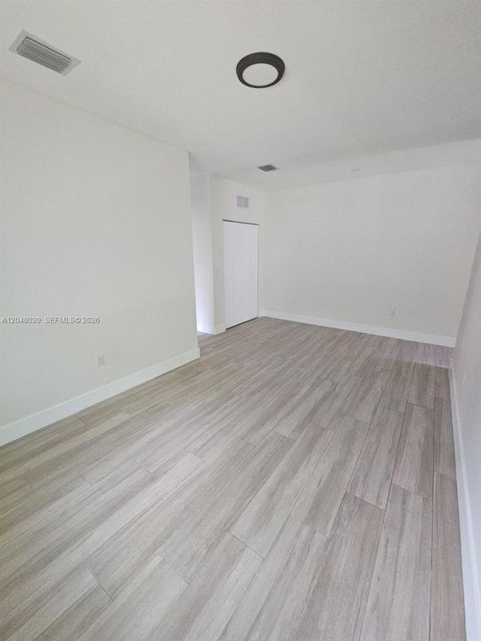 В аренду: $3,500 (3 спален, 2 ванн, 2830 Квадратных фут)