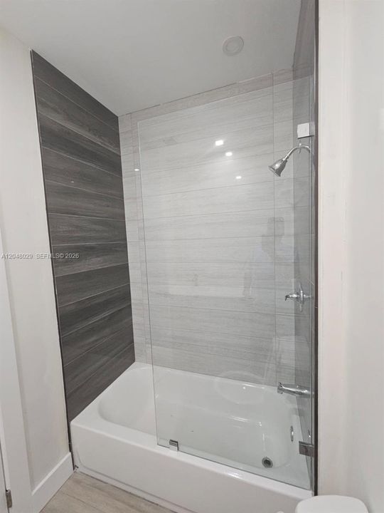 В аренду: $3,500 (3 спален, 2 ванн, 2830 Квадратных фут)