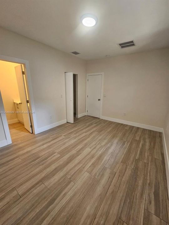 В аренду: $3,500 (3 спален, 2 ванн, 2830 Квадратных фут)