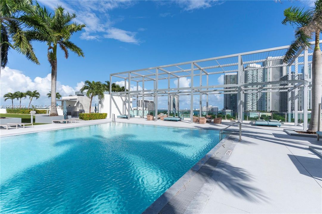 На продажу: $679,999 (2 спален, 2 ванн, 1142 Квадратных фут)