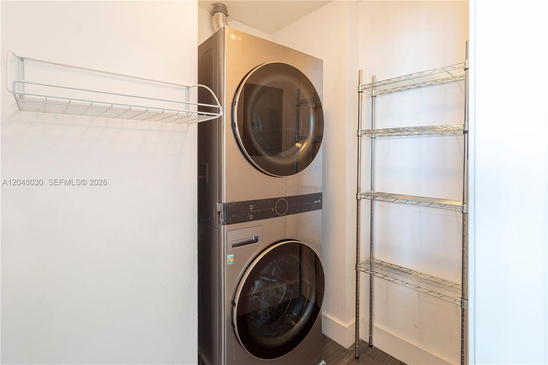 На продажу: $679,999 (2 спален, 2 ванн, 1142 Квадратных фут)