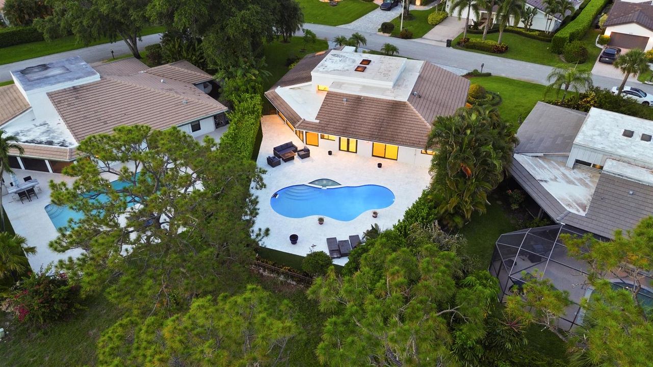 Total Privacy Backing to Nature Preserve