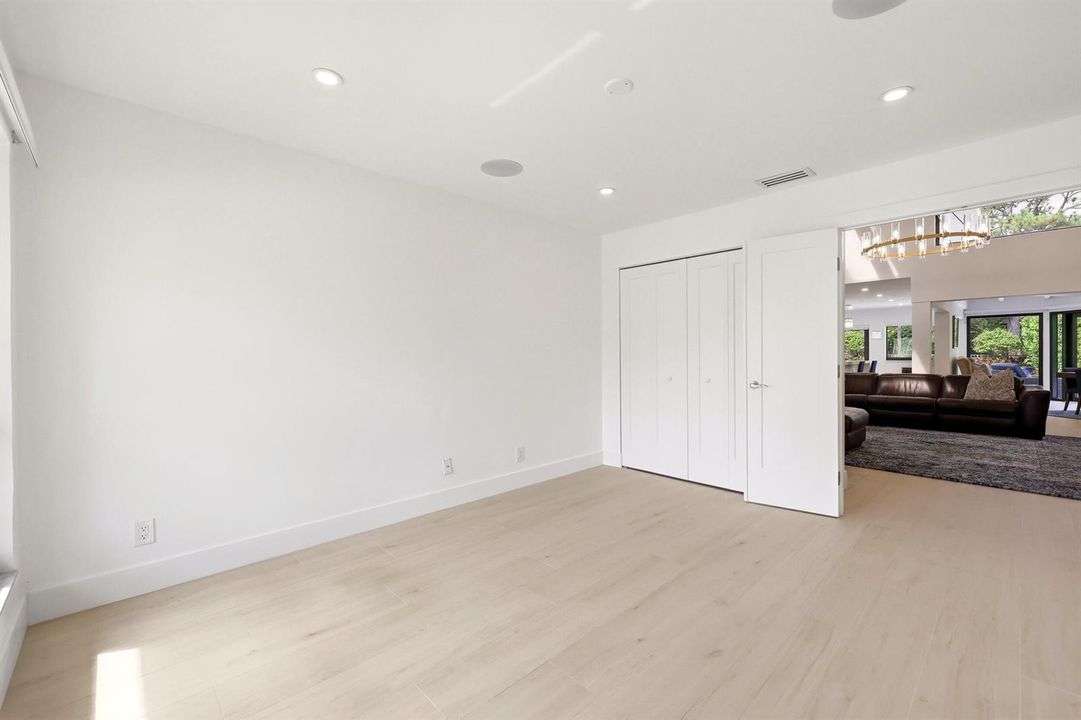 Bedroom 3/Home Office