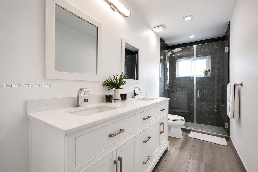 For Sale: $1,675,000 (6 beds, 3 baths, 3203 Square Feet)