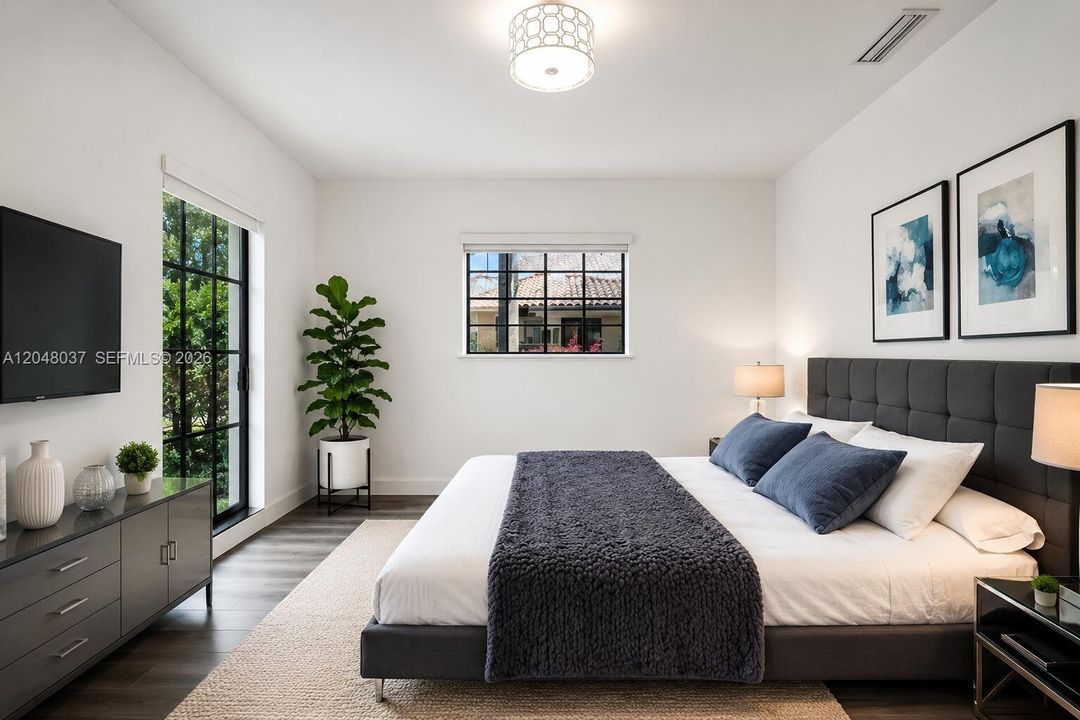 For Sale: $1,675,000 (6 beds, 3 baths, 3203 Square Feet)