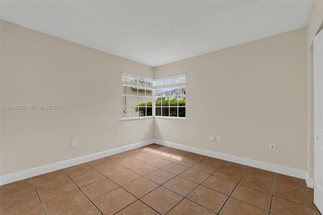 For Sale: $620,000 (3 beds, 2 baths, 1392 Square Feet)