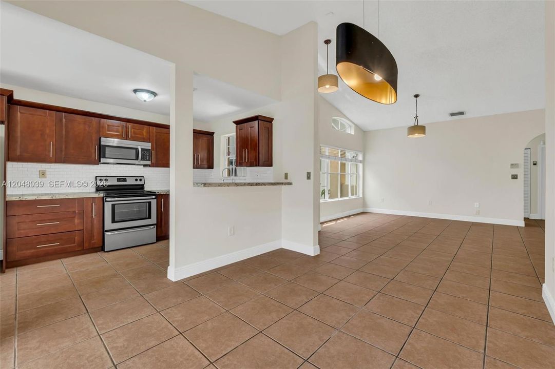 For Sale: $620,000 (3 beds, 2 baths, 1392 Square Feet)