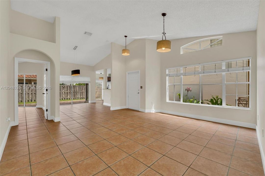 For Sale: $620,000 (3 beds, 2 baths, 1392 Square Feet)