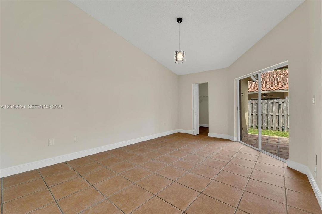 For Sale: $620,000 (3 beds, 2 baths, 1392 Square Feet)