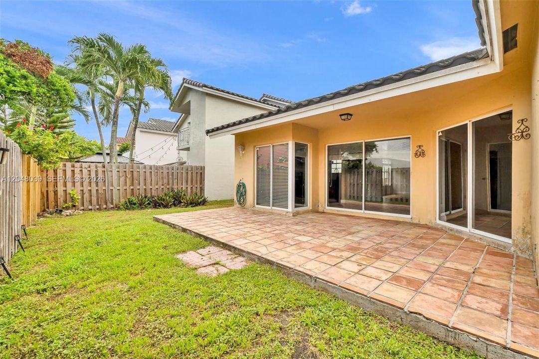 For Sale: $620,000 (3 beds, 2 baths, 1392 Square Feet)