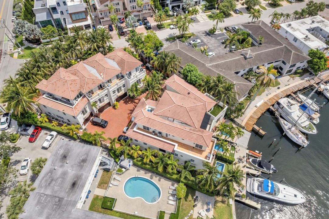 1362 Bayview Dr-22