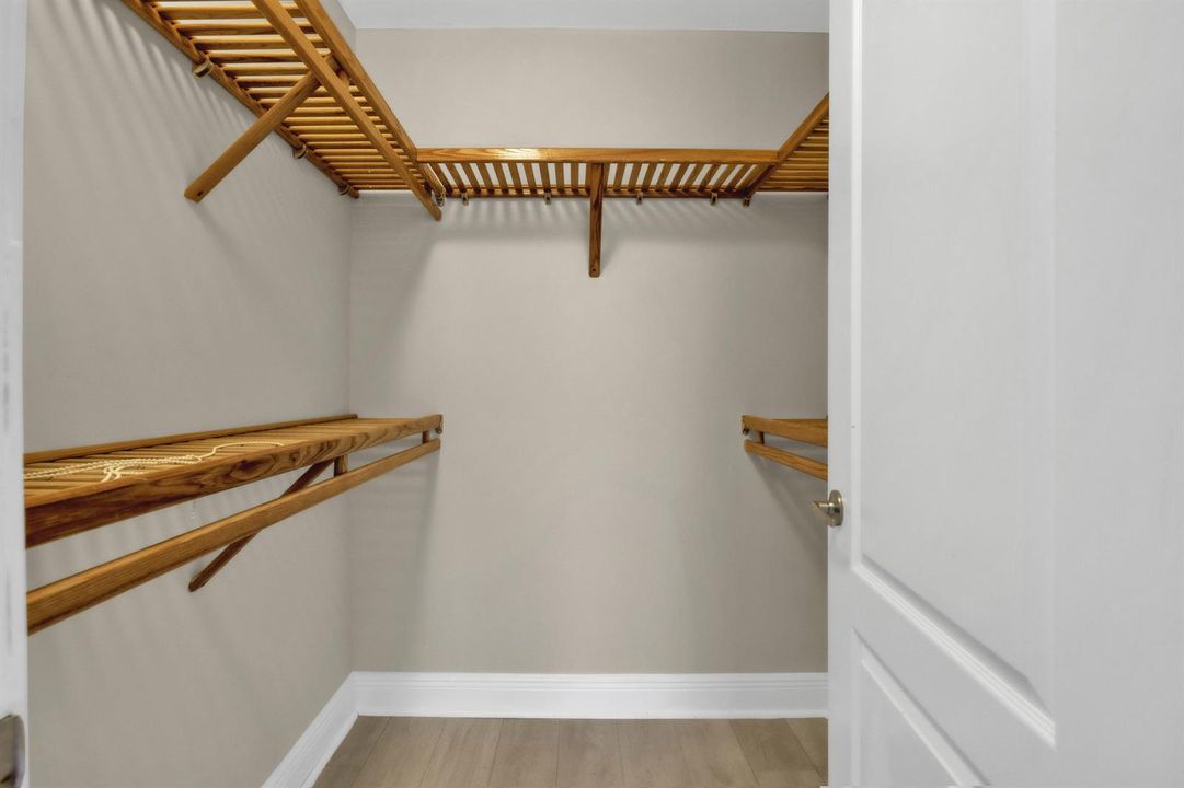 1362 Bayview Dr-54