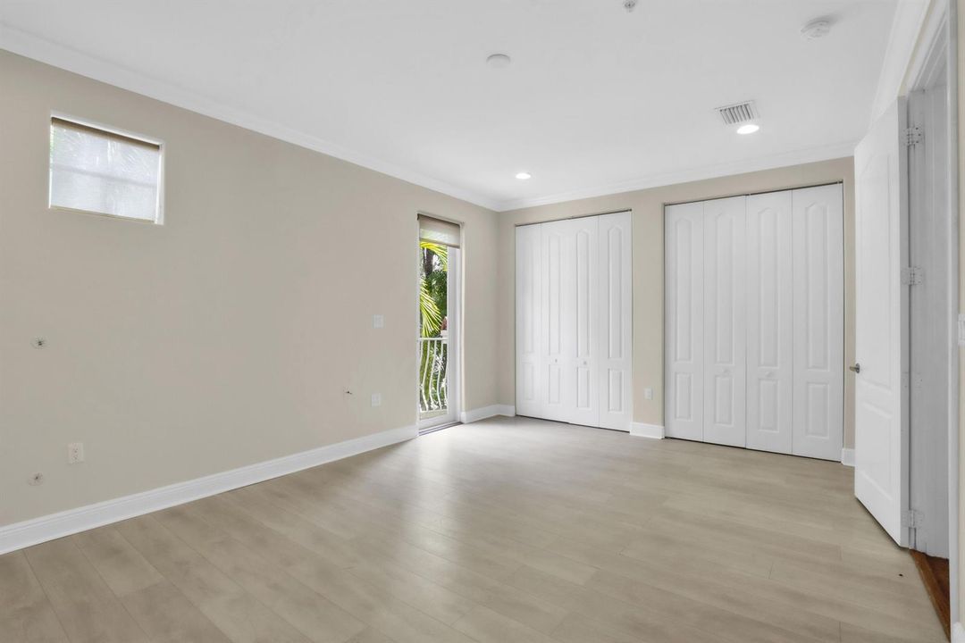 1362 Bayview Dr-47
