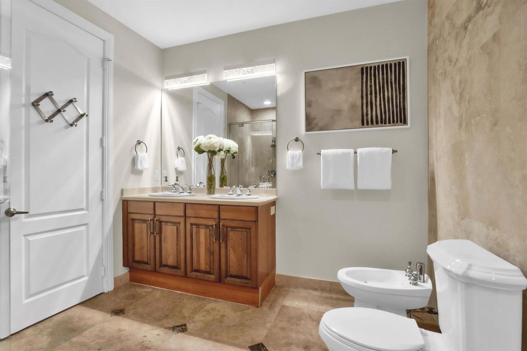 1362 Bayview Dr-59
