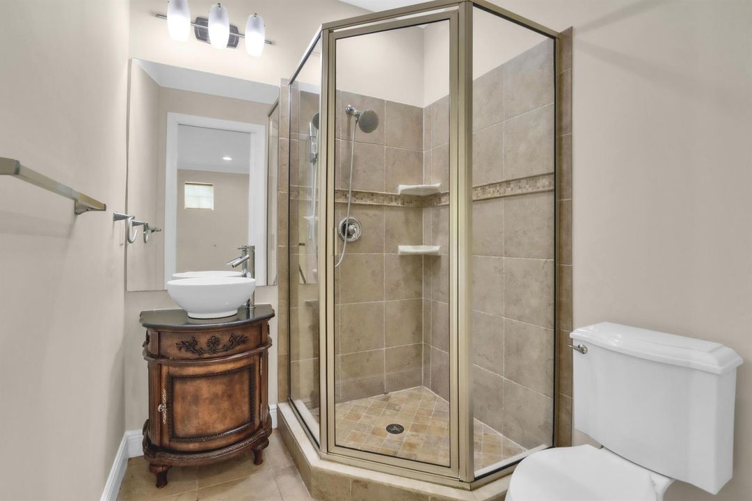 1362 Bayview Dr-65