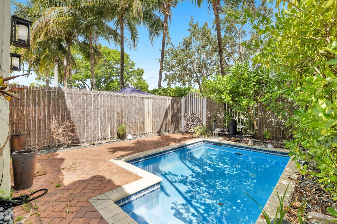 1362 Bayview Dr-10